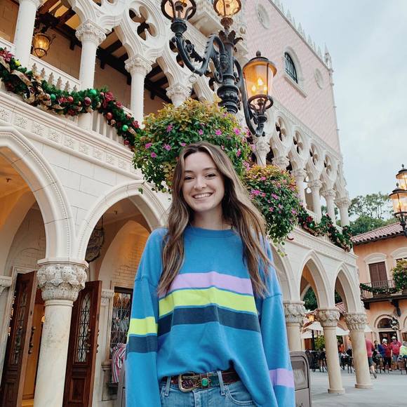 Meet your Posher, Bridget - Picture 1 of 1